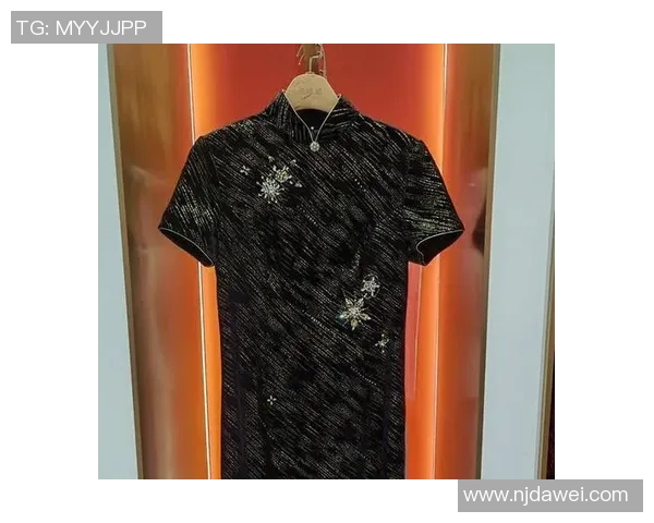 俄罗斯足球明星与超模的浪漫故事揭示了体育与时尚的完美结合