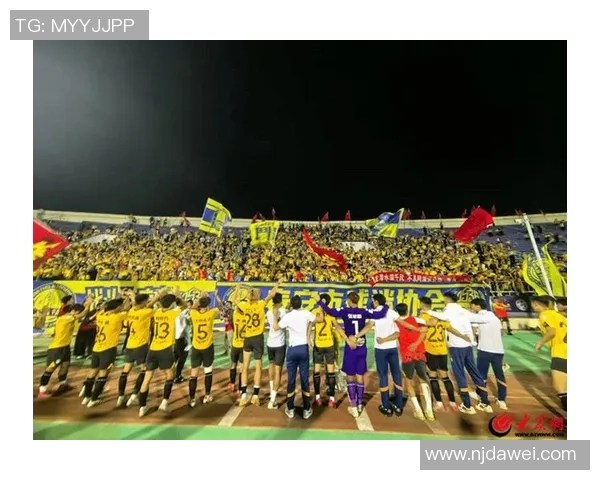 广州足球队的精神之旅：深入探讨球队文化与意识的奥秘